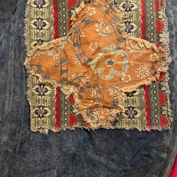 NWT BlueVelvet Denim Capri Overalls with Mixed Patches in Denim Size LARGE - Picture 11 of 12